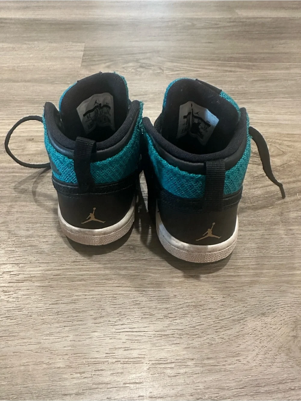 Nike Jordan toddler 6c Teal & Black High-Top Sneakers